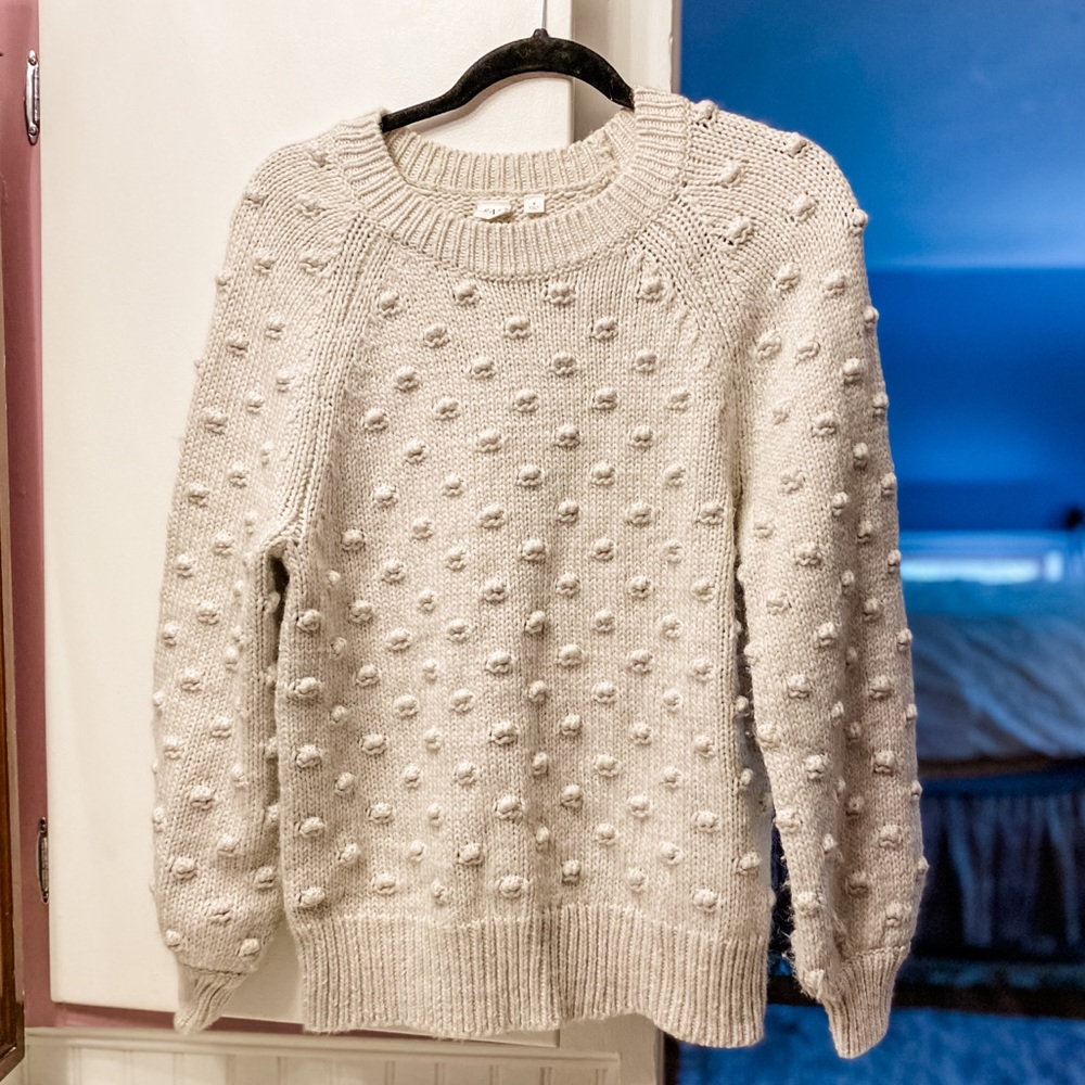 GAP sweater